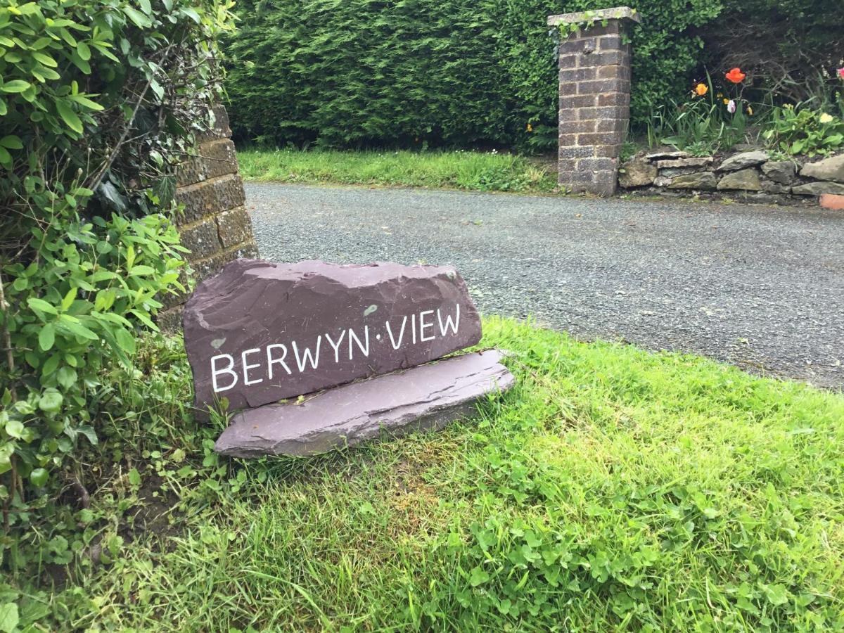 Berwyn View Villa Welshpool Exterior photo