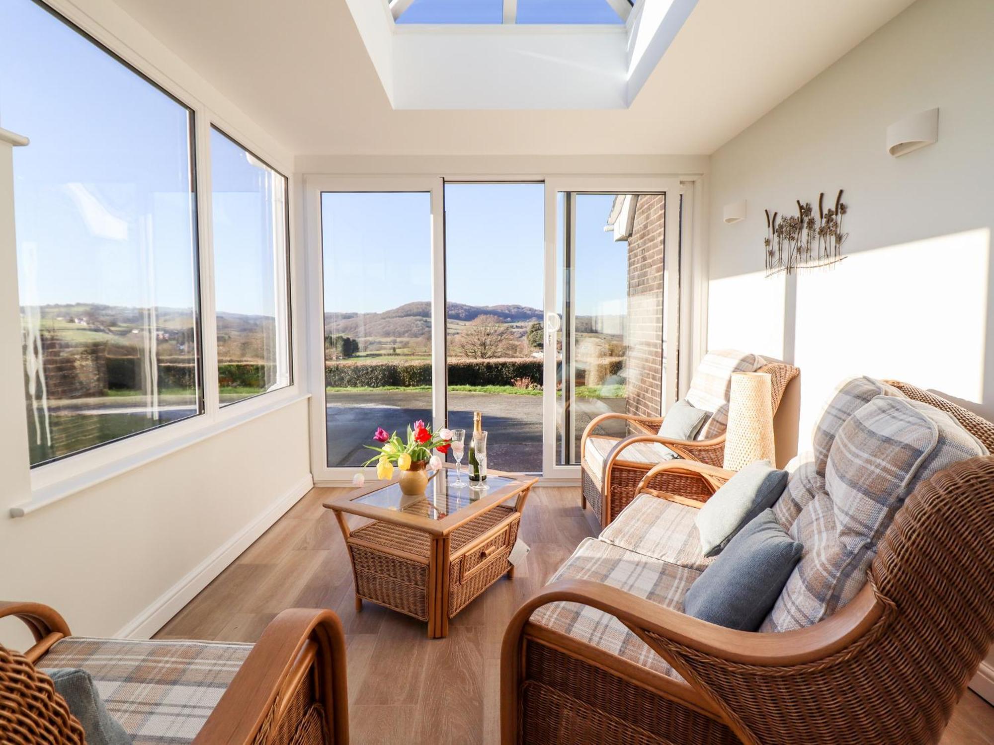 Berwyn View Villa Welshpool Exterior photo