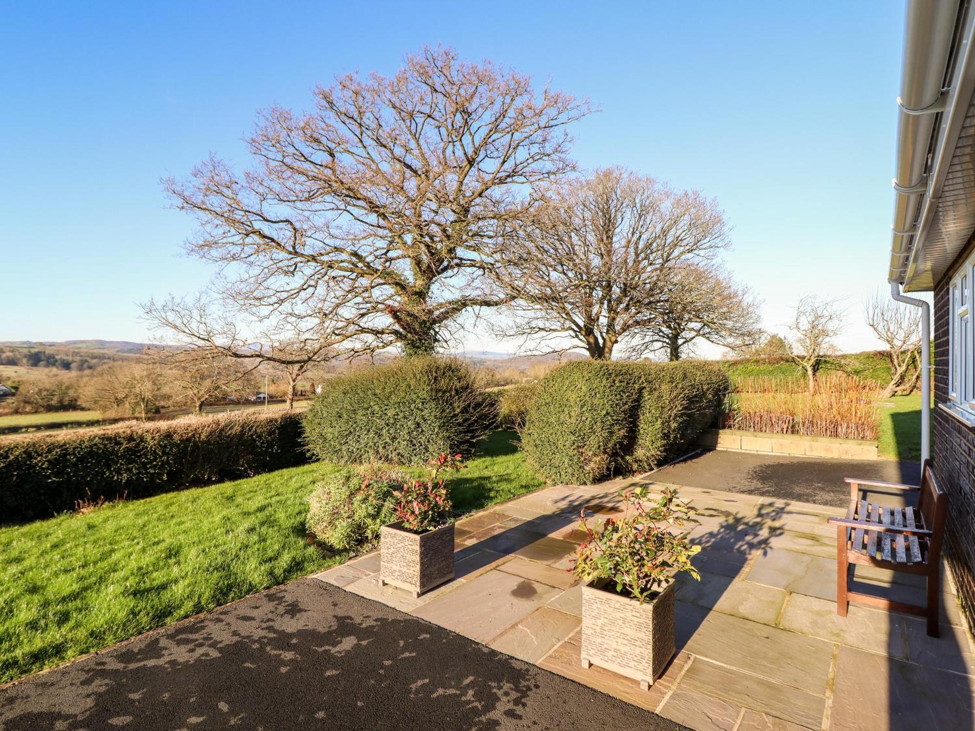 Berwyn View Villa Welshpool Exterior photo