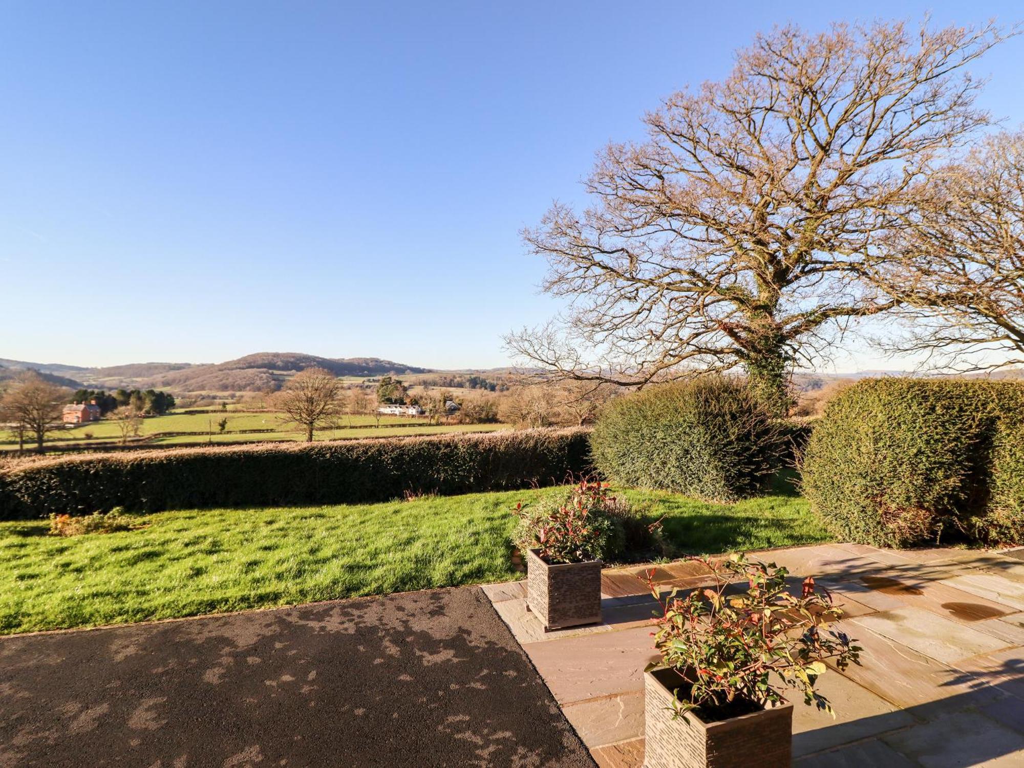 Berwyn View Villa Welshpool Exterior photo