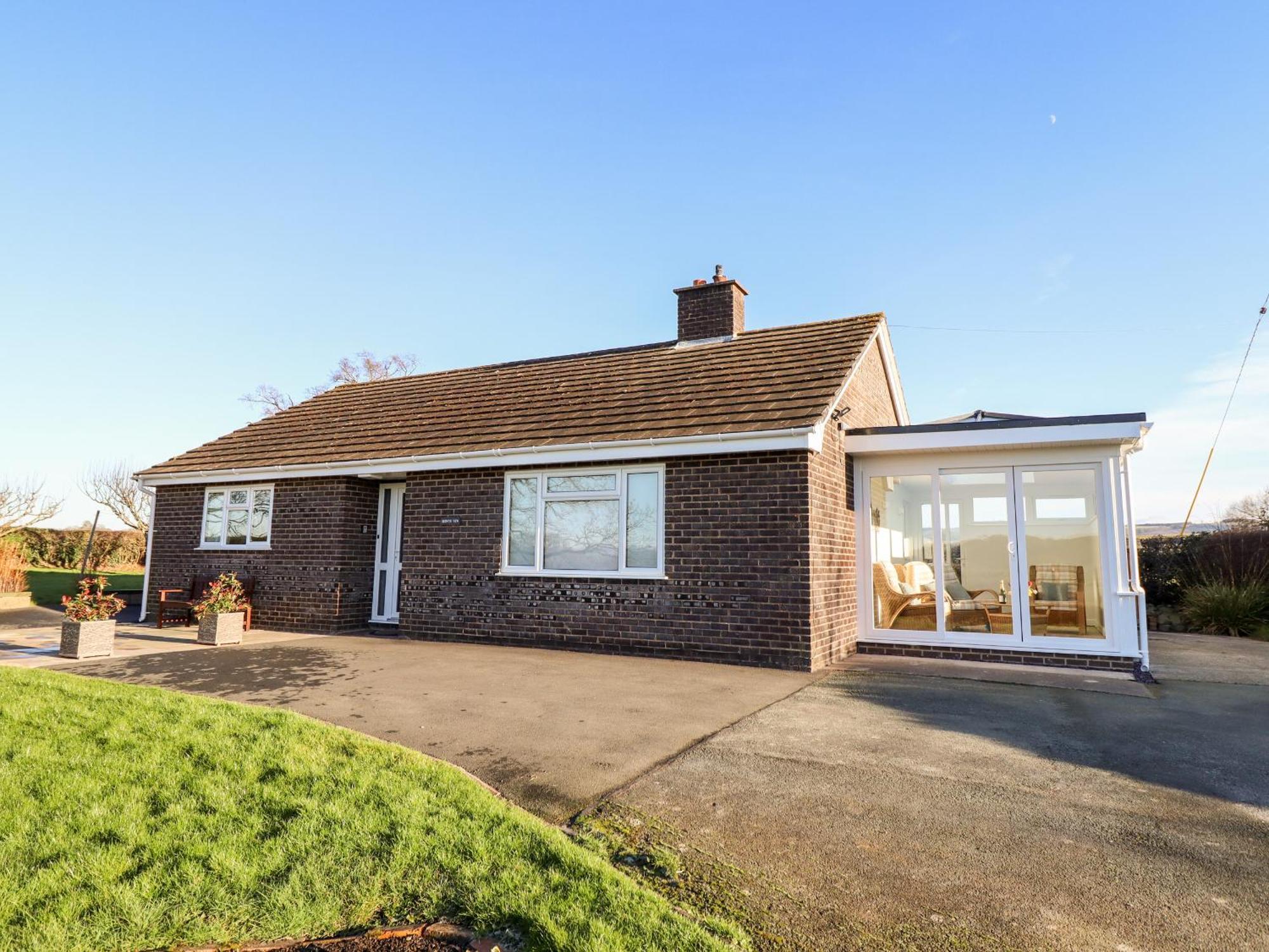 Berwyn View Villa Welshpool Exterior photo